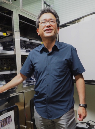 藤谷 与士夫